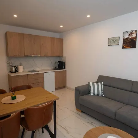 House Lux - * Vodice