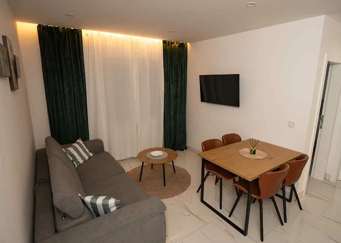 Апартаменты House Lux -